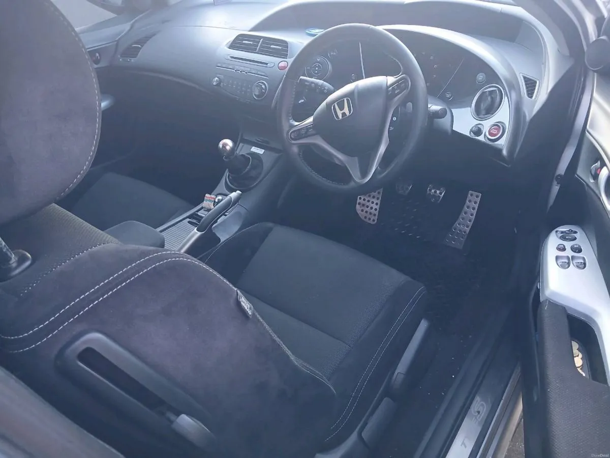 Honda civic - Image 2