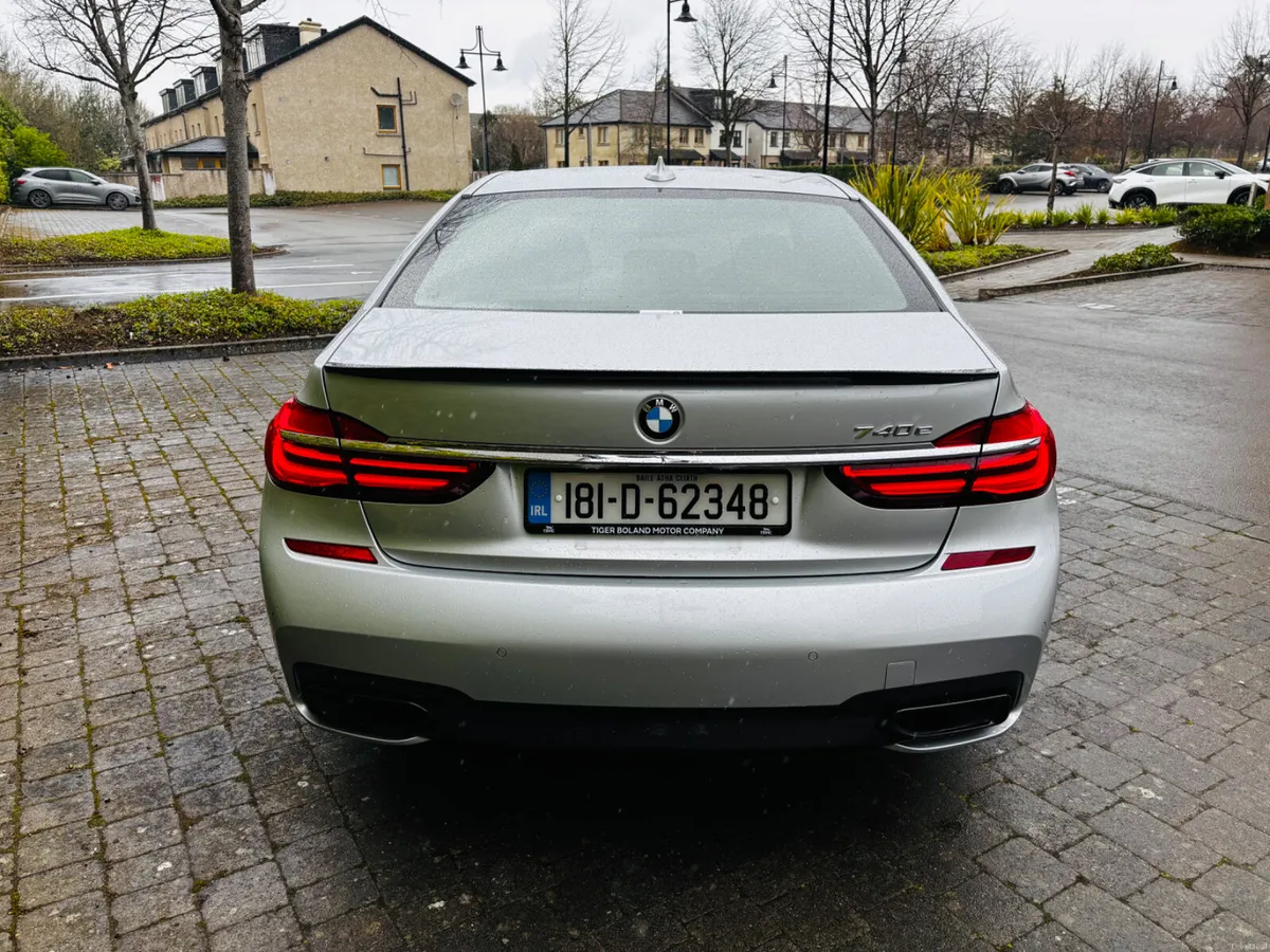 2018 BMW 740E I PERFORMANCE M-SPORT - Image 3