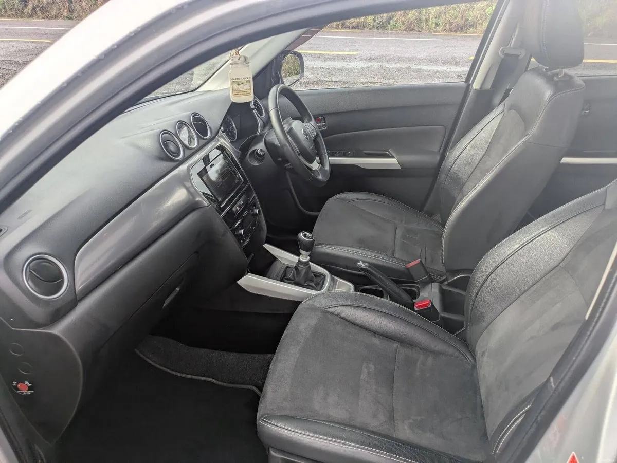 Suzuki Vitara GLX -5DR - Excellent Condition - Image 4