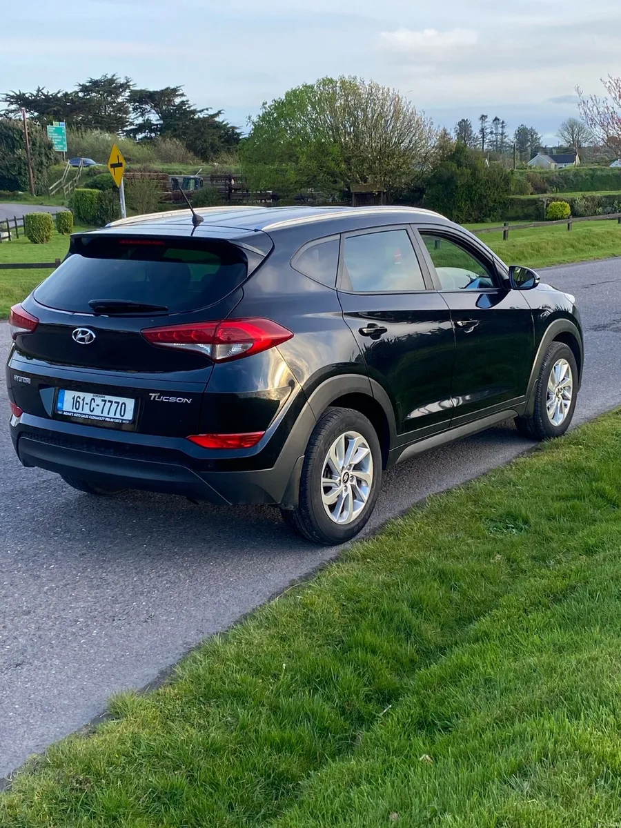 HYUNDAI TUCSON COMFORT PLUS 1.7 DIESEL - Image 4