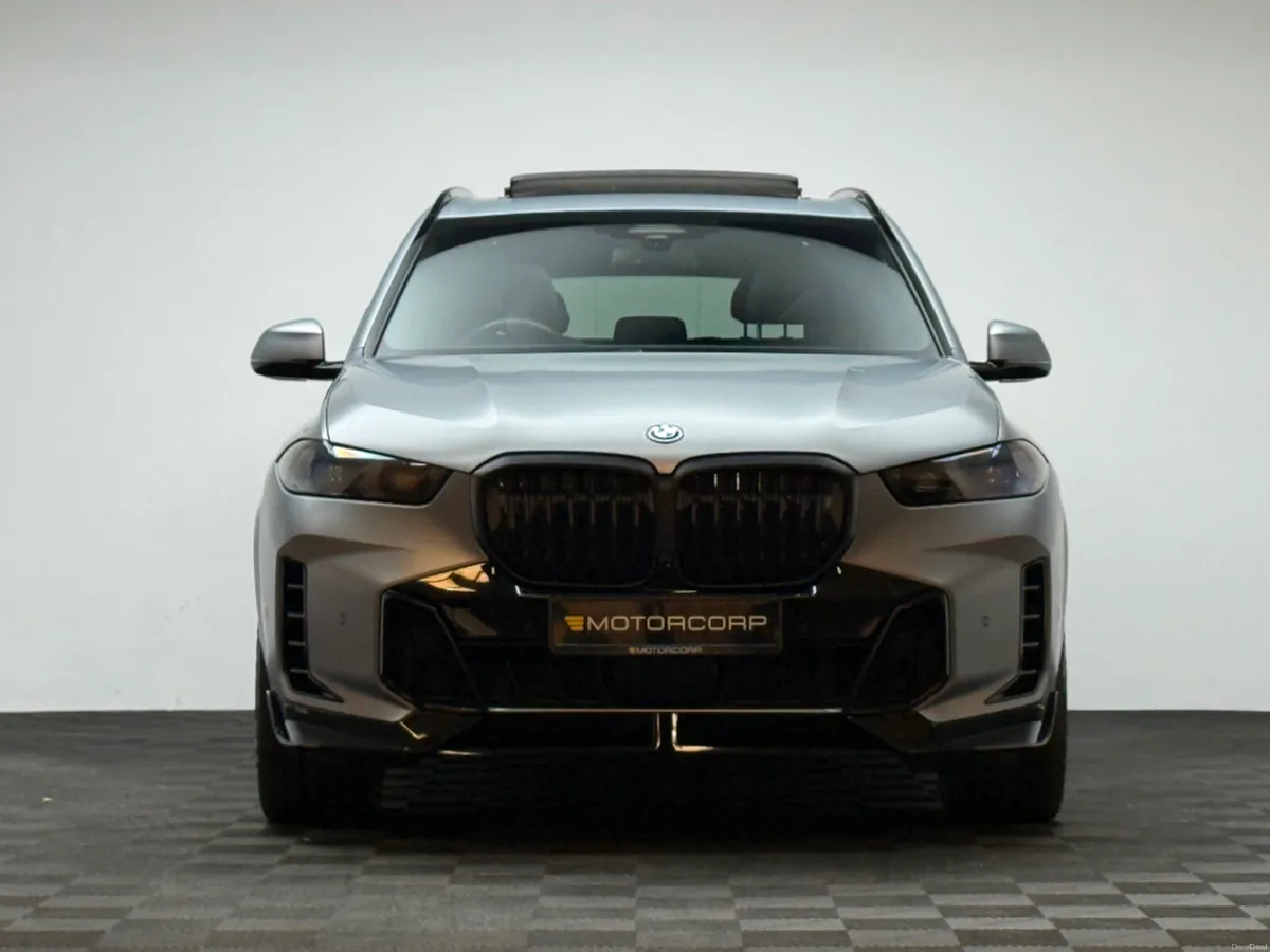 BMW X5 50E M SPORT PRO FROZEN GREY - Image 2