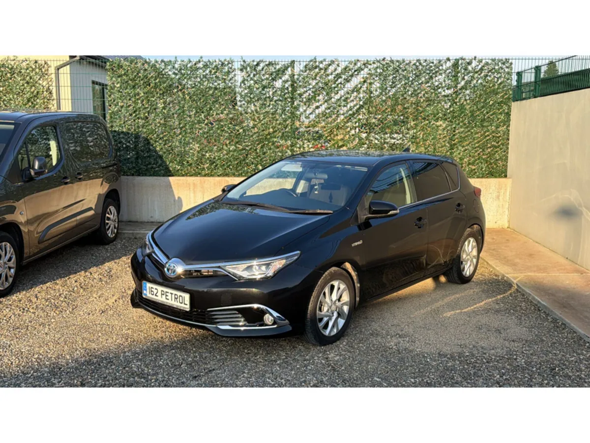 Toyota Auris 1.8 HYBRID ICON - Image 2