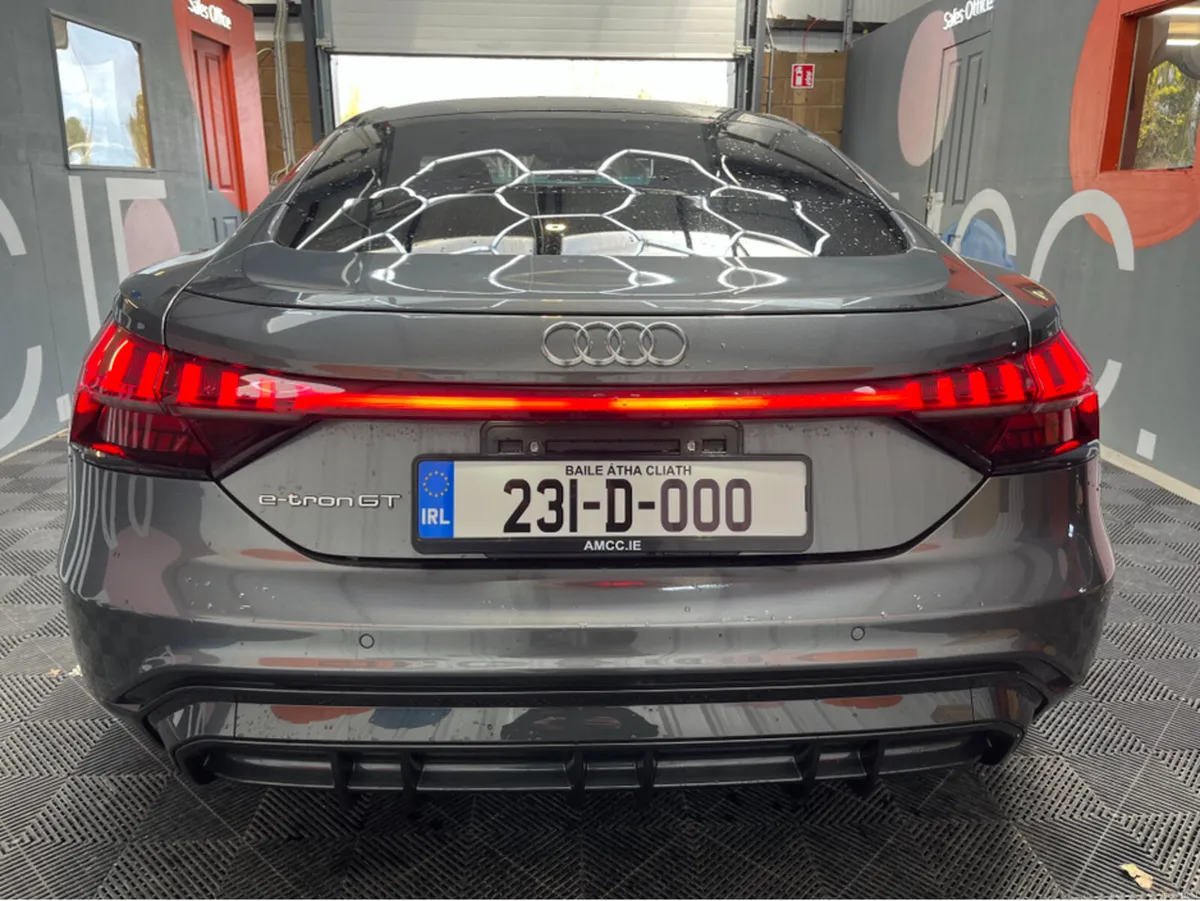 Audi e-tron GT quattro €54950 2023 AUDI E-TRON GT - Image 3