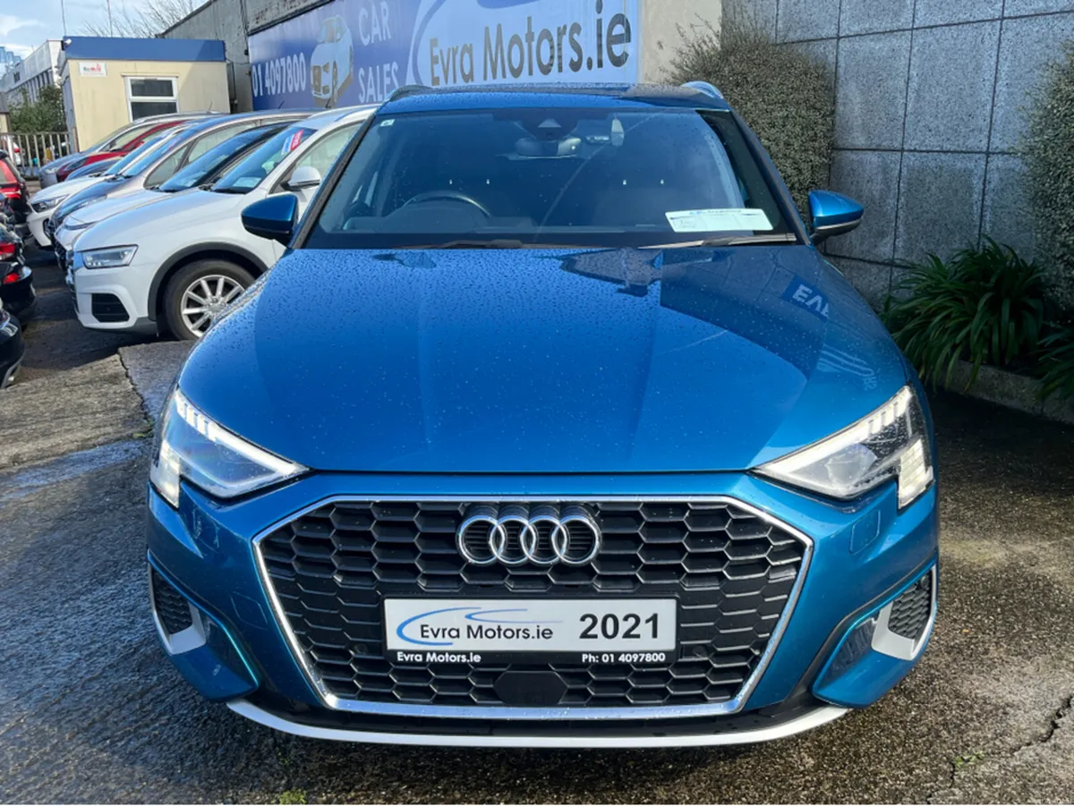 Audi A3 SPORTBACK FIRST EDITION AUTOMATIC 1.0 PETR - Image 2