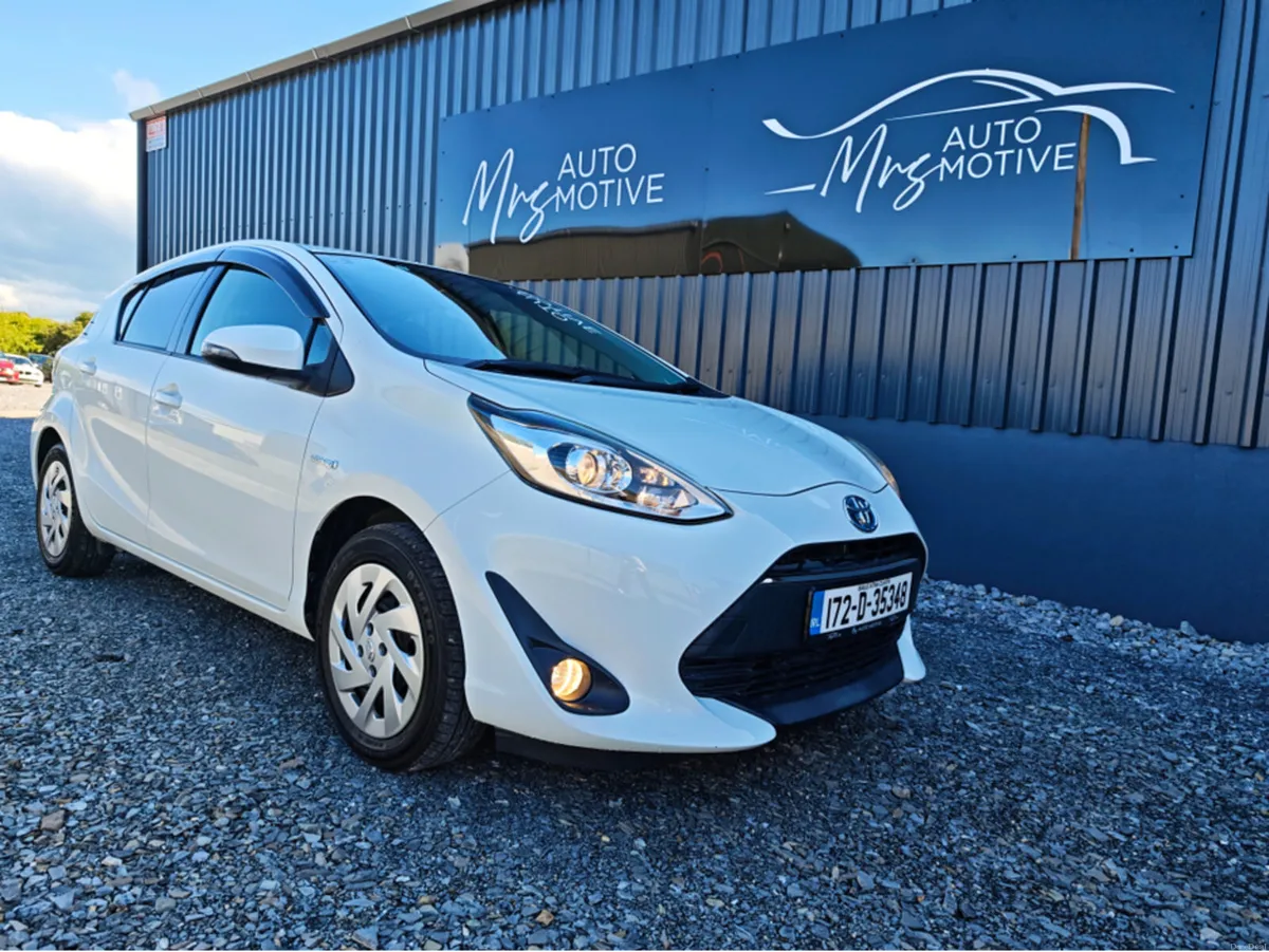 Toyota Aqua NHP10 172D35348 - Image 2