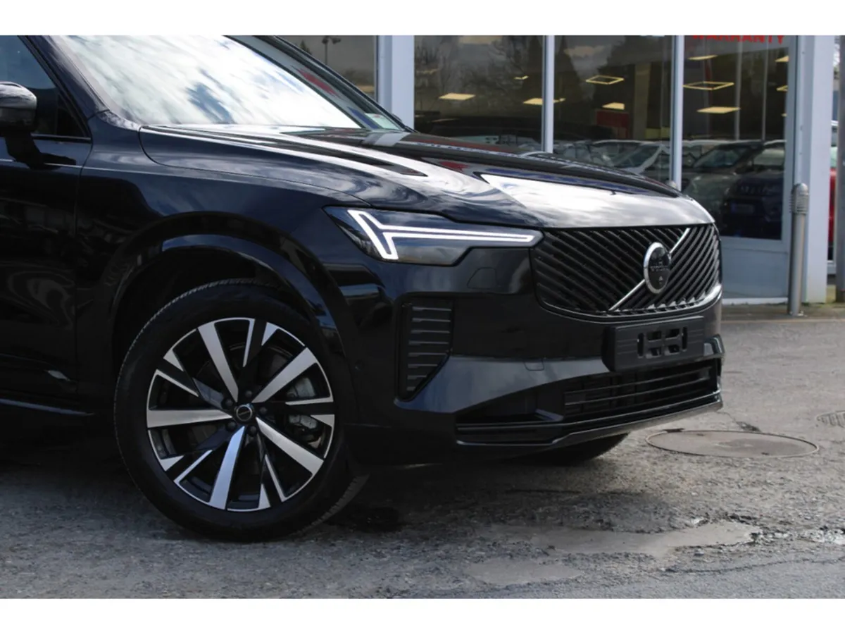 Volvo XC90 2.0 T8 PHEV AWD AUTO PLUS DARK - Image 5