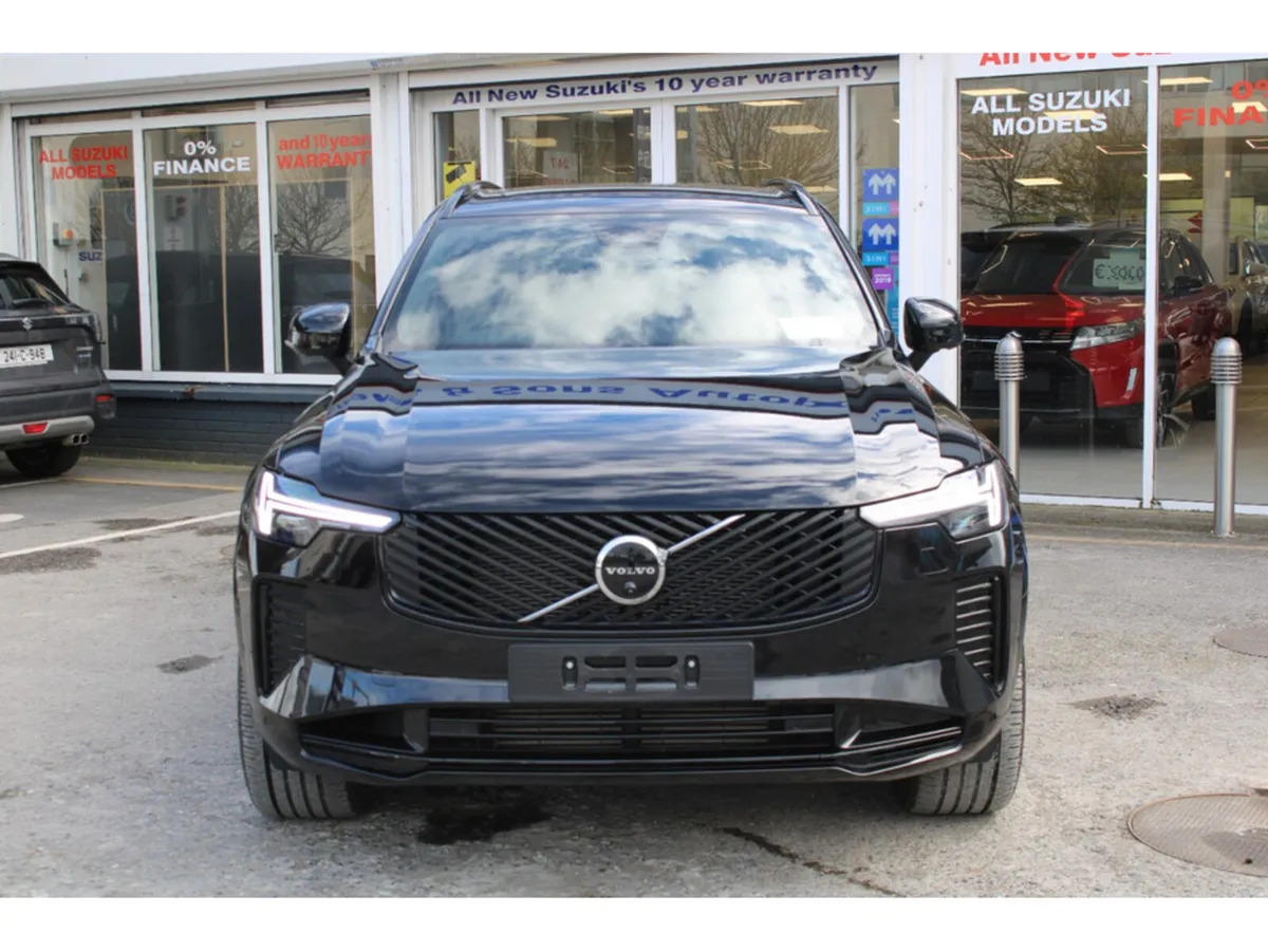 Volvo XC90 2.0 T8 PHEV AWD AUTO PLUS DARK - Image 6