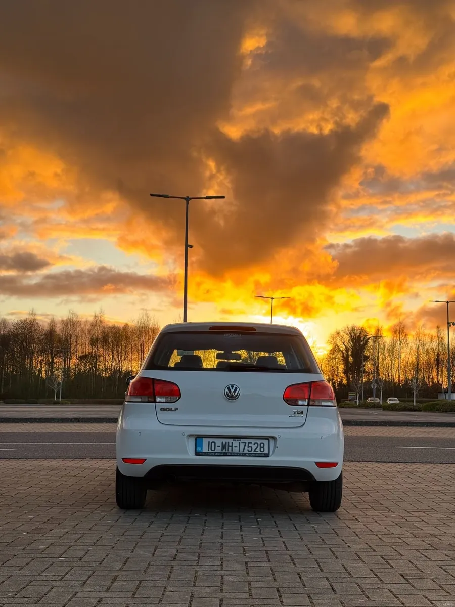 VW Golf M6 1,6 TDI BlueMotion Highline – Rare Spec - Image 2