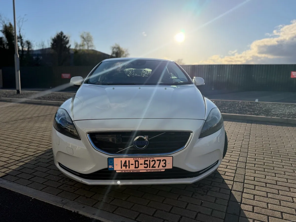 VOLVO XC40 - Image 3