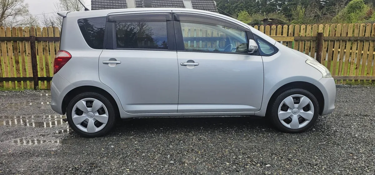 Toyota Ractis Automatic wheelchair access ♿ - Image 2