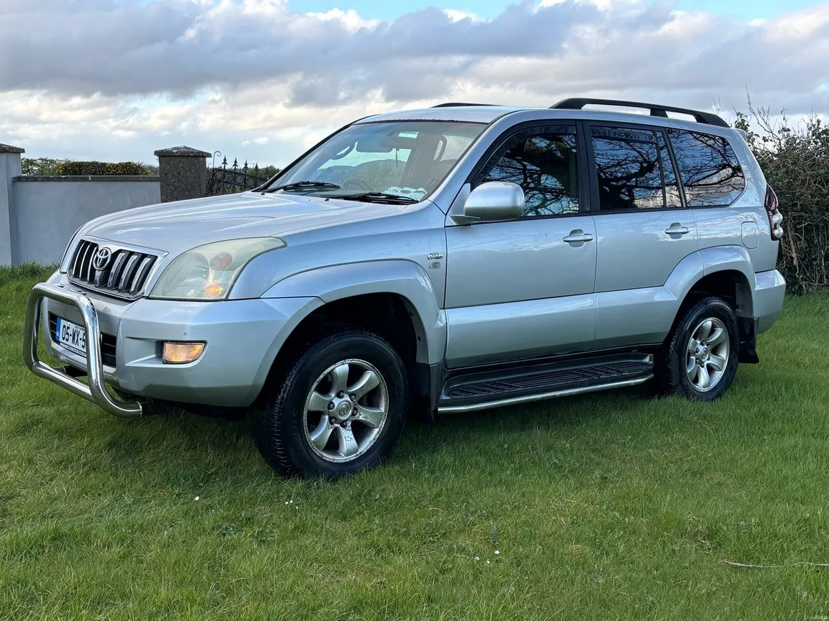 Toyota Landcruiser 5 seat commercial - Image 3