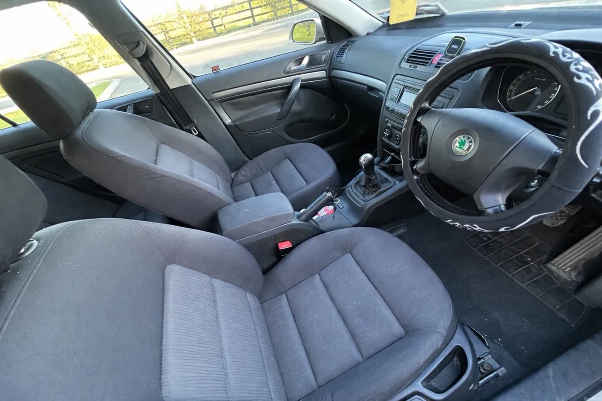 05 Skoda Octavia 1.6L (NEW NCT+ ROAD TAX) - Image 3