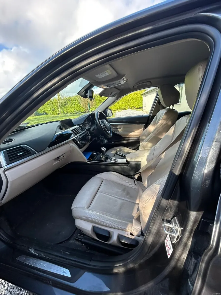 BMW 3-Series 2018 - Image 1