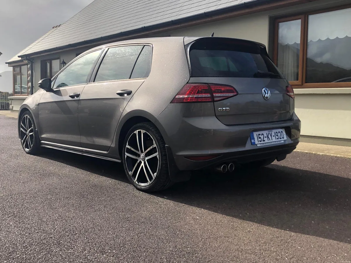 Volkswagen Golf 2015 - Image 2