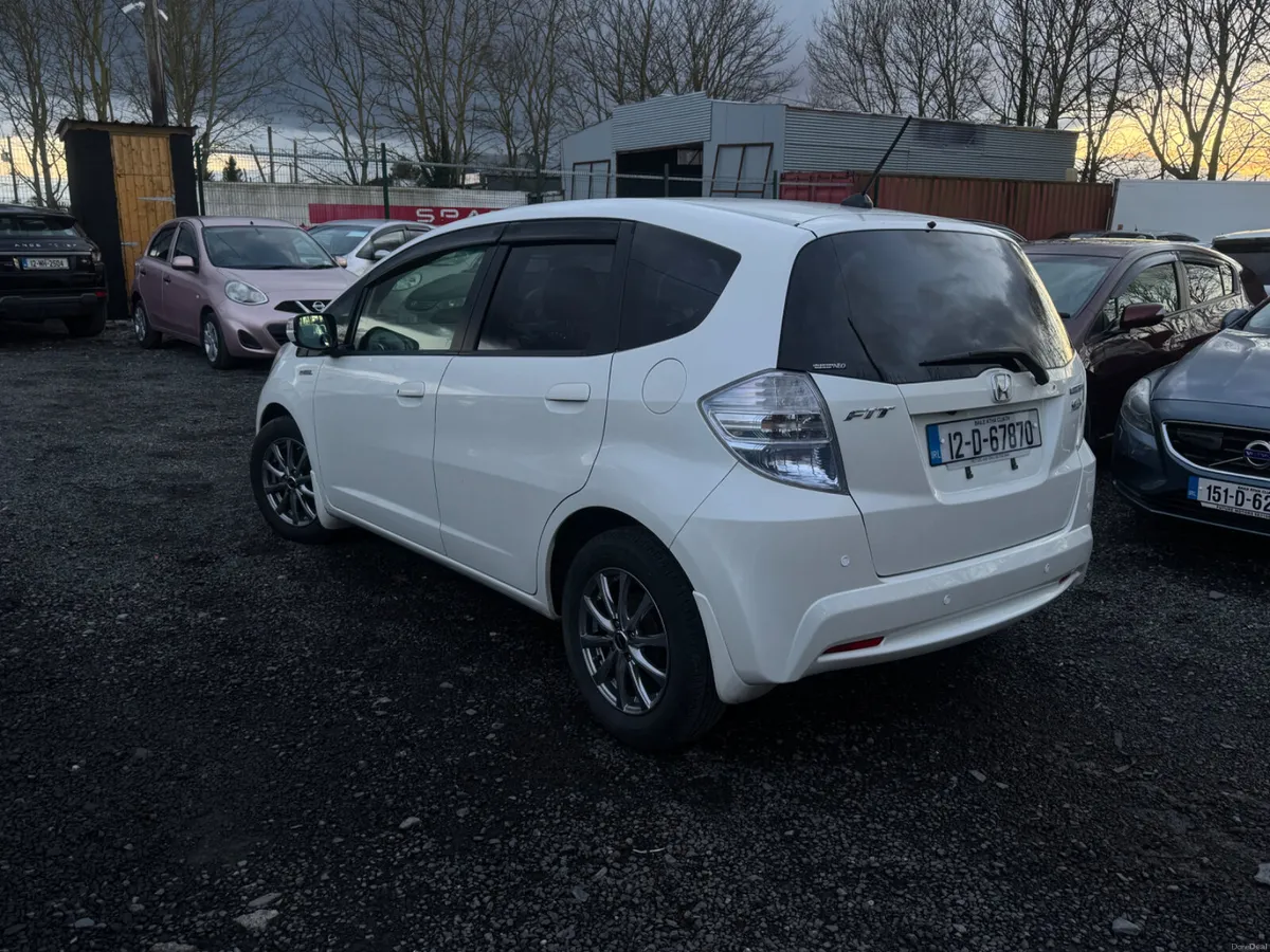 2012 Honda Fit 1.3L Hybrid Automatic - Image 3