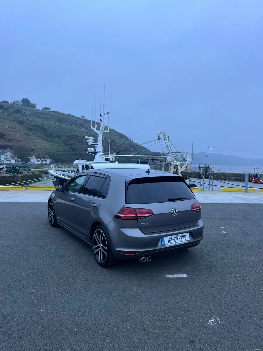 Volkswagen Golf gtd - Image 2