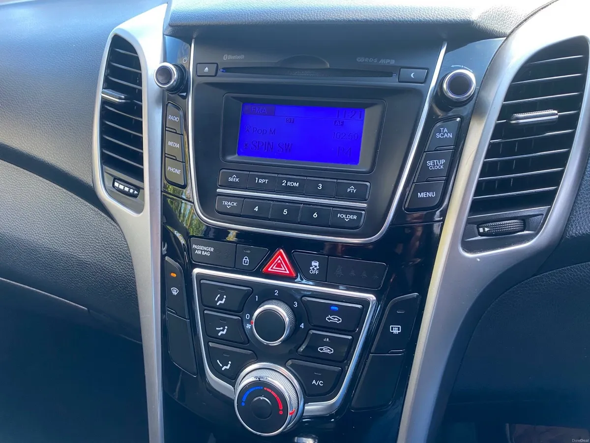 132 HYUNDAI i30 LOW MILEAGE NCT 12/26 TAXED 7/26 - Image 2