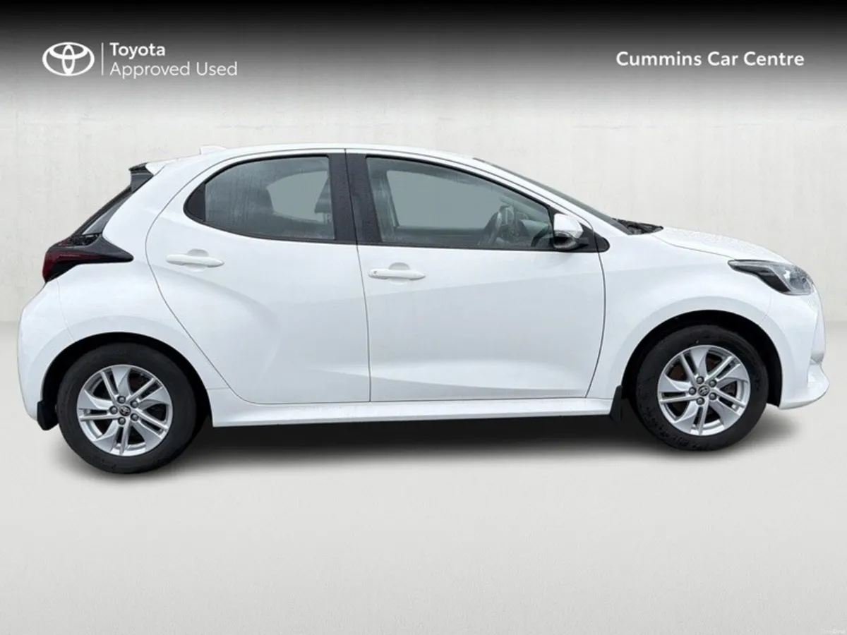 Toyota Yaris HYBRID LUNA 4DR AUTO - Image 3
