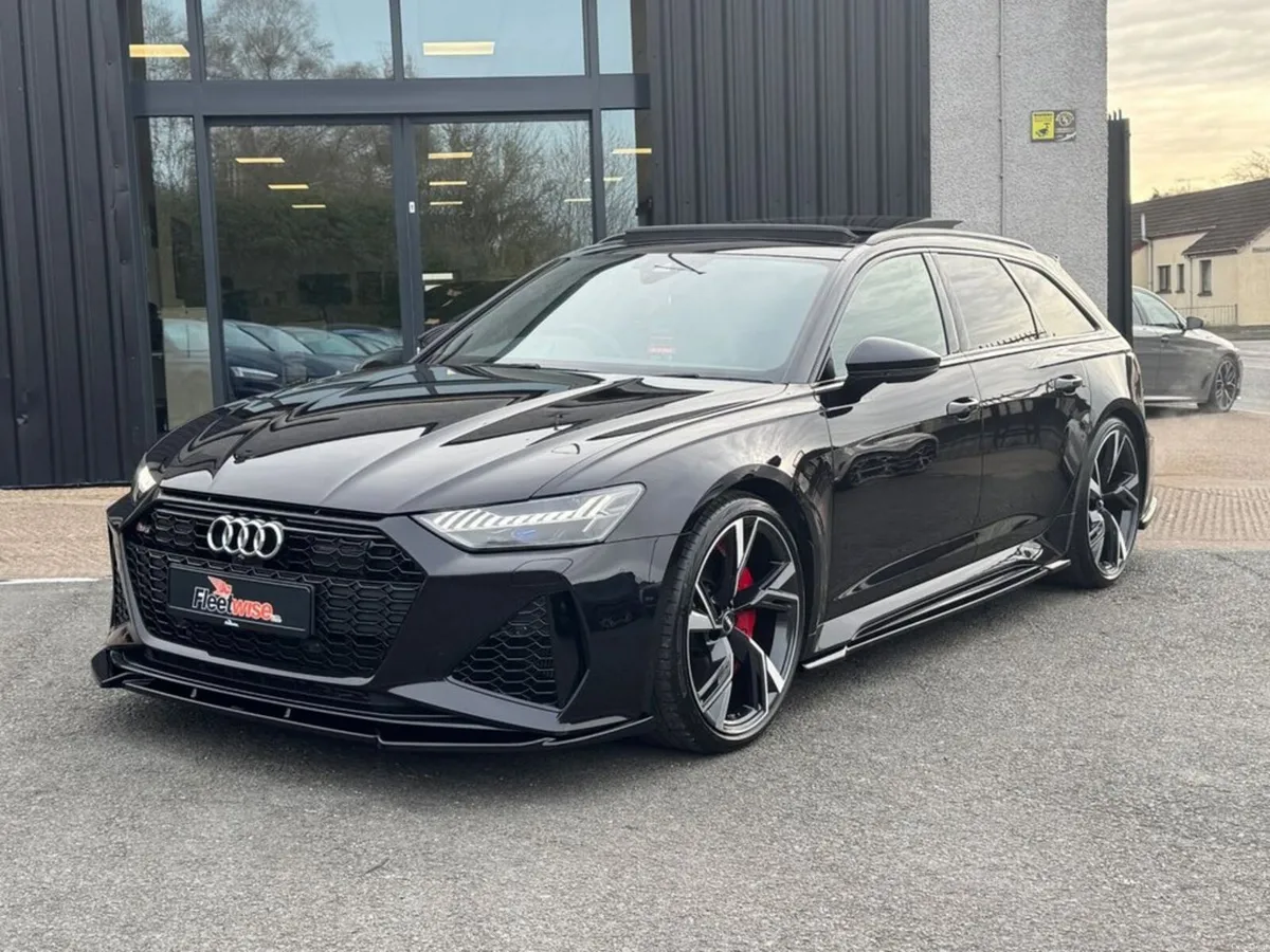 4.0 TFSI V8 Launch Edition Estate 5dr Petrol Tiptr - Image 3