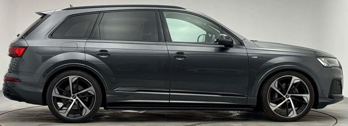 3.0 TDI V6 50 Black Edition SUV 5dr Diesel Tiptron - Image 2