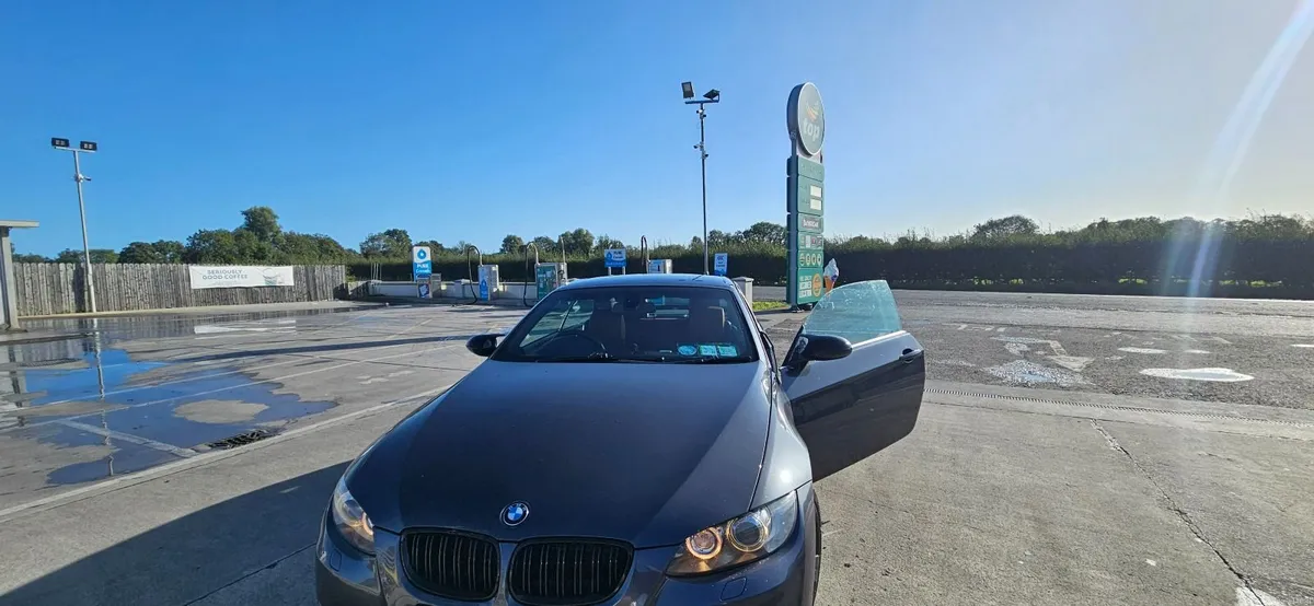 BMW 3-Series 2009 - Image 3