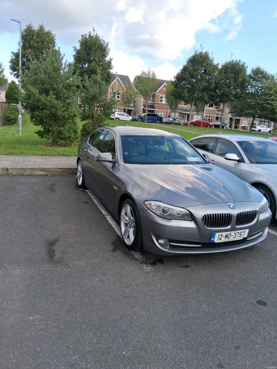 BMW  520 - Image 2