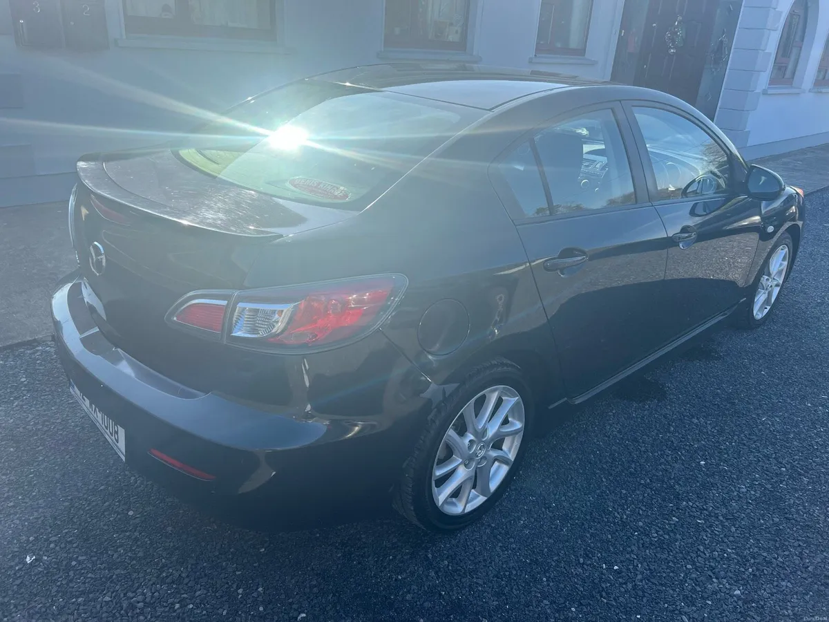 Mazda 3 - Image 4