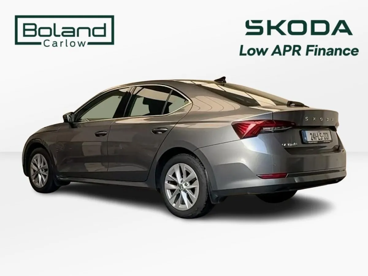 Skoda Octavia 2.0TDI AMB *4.9% APR* €80 PER WEEK - Image 3