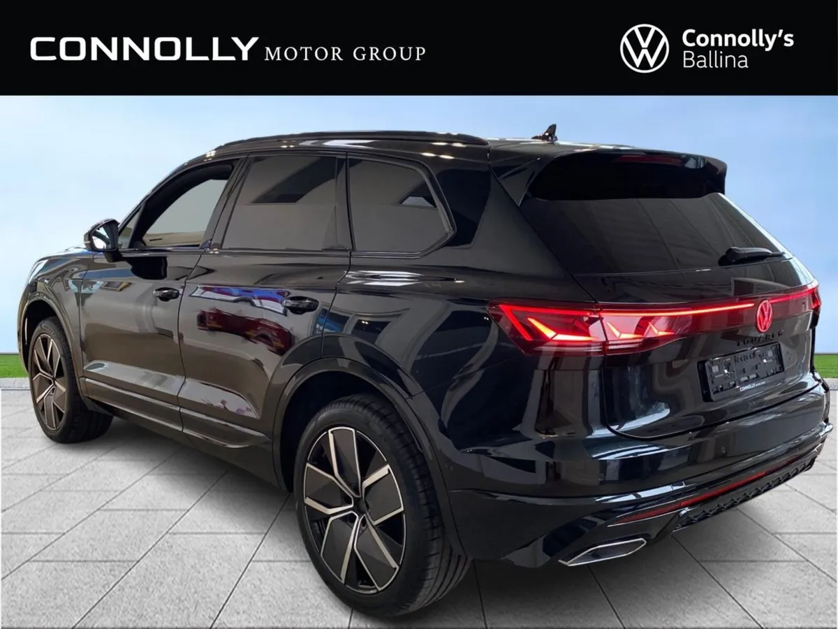 Volkswagen Touareg R LINE (Upgrade wheels and blac - Image 3