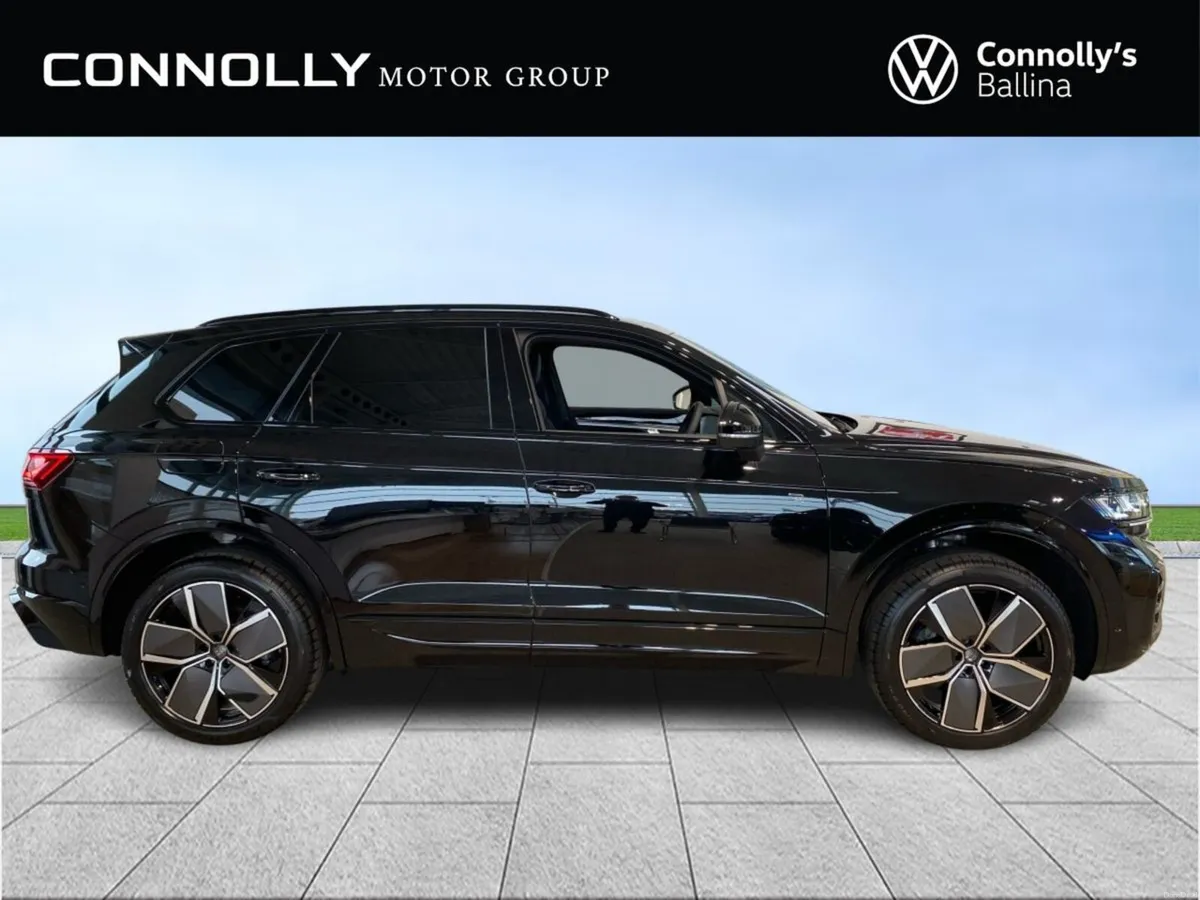 Volkswagen Touareg R LINE (Upgrade wheels and blac - Image 4