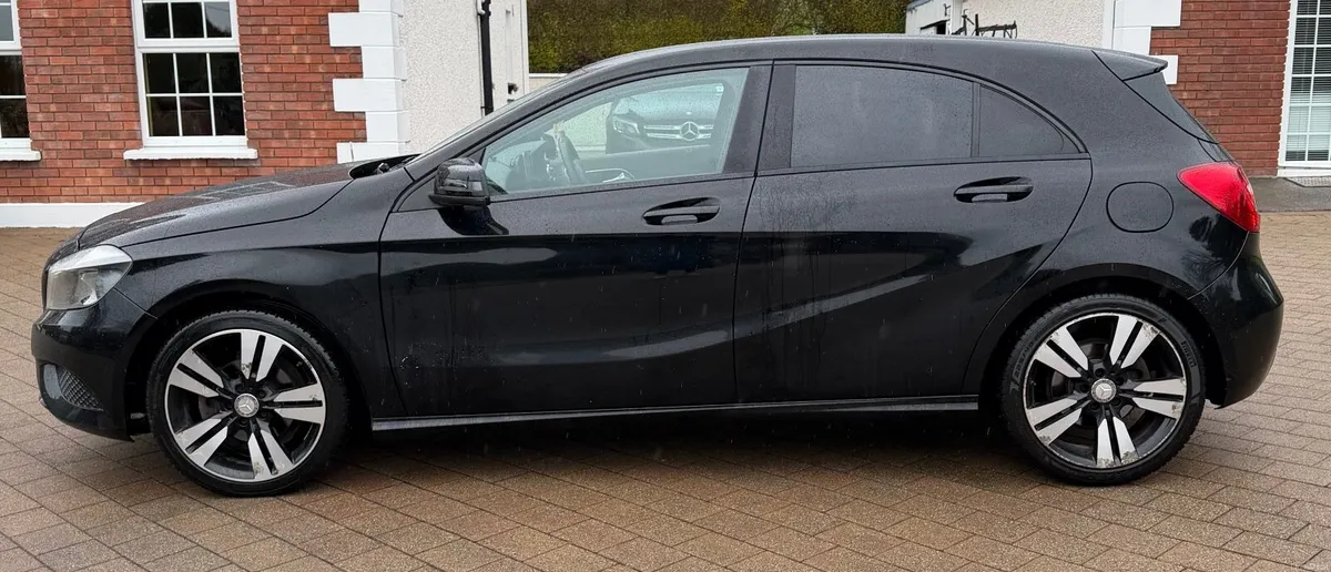 Mercedes-Benz A-Class 2015 - Image 2