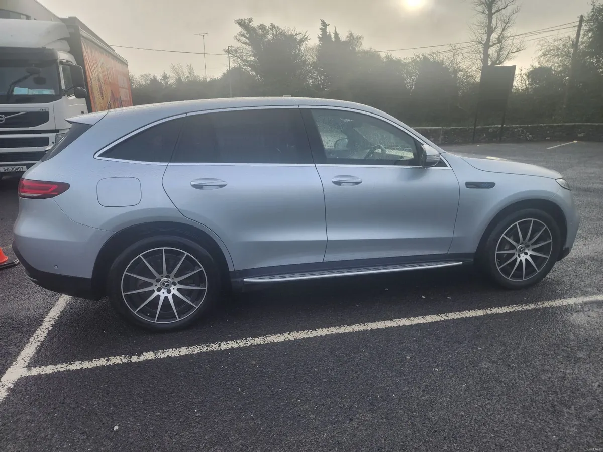 Mercedes-Benz EQC 2020 - Image 2