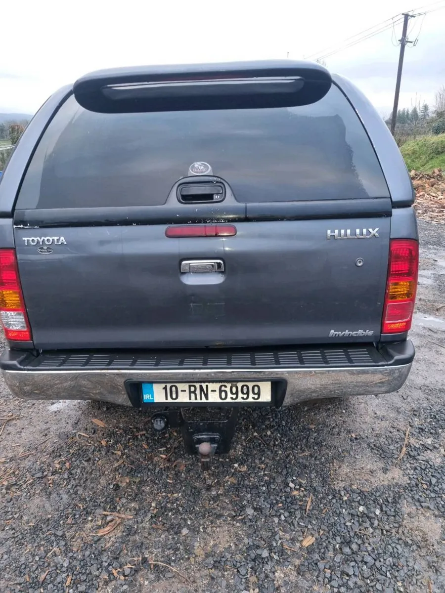 Toyota Hilux - Image 4
