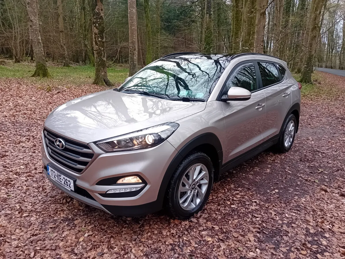 172 HYUNDAI TUCSON  1.7 CRDI PREMIUM SUV 6 SPEED - Image 1