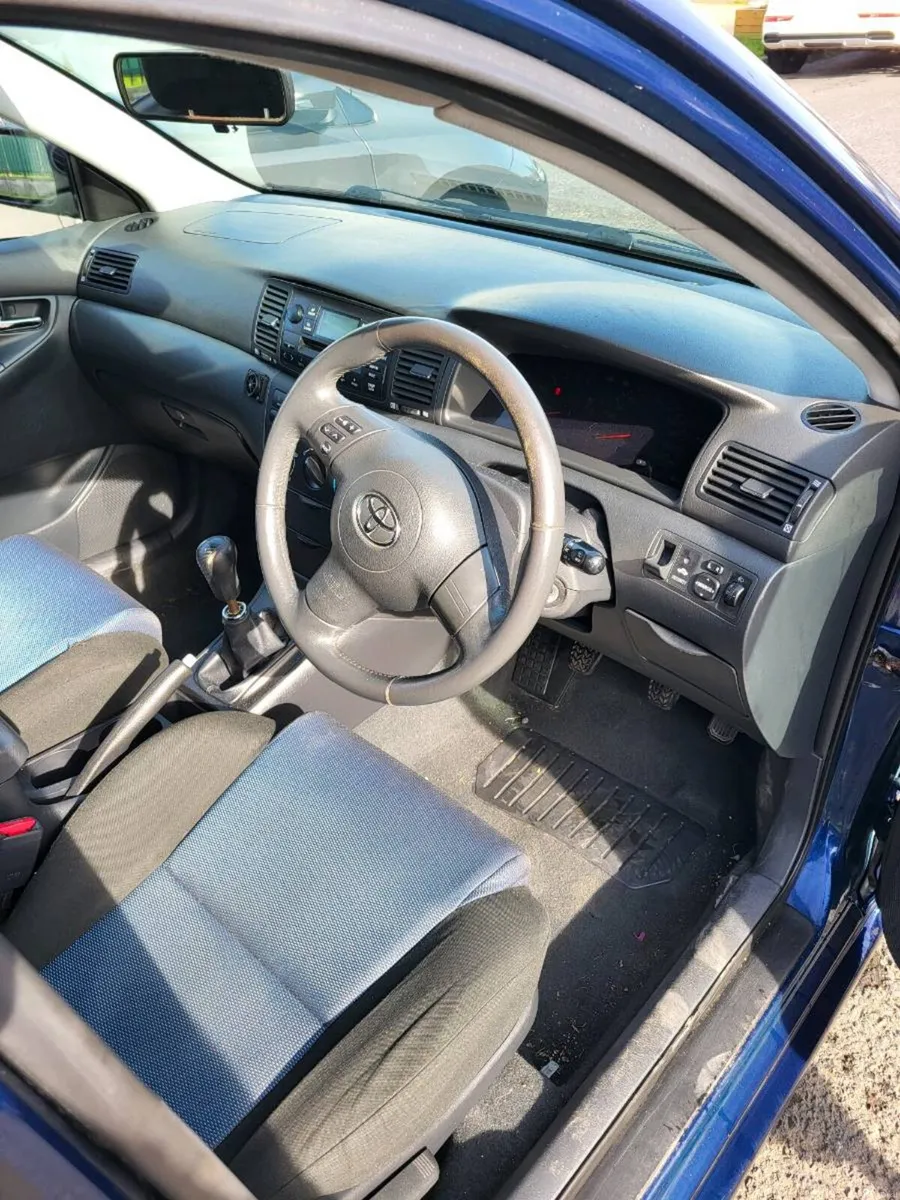 Toyota Corolla - Image 4