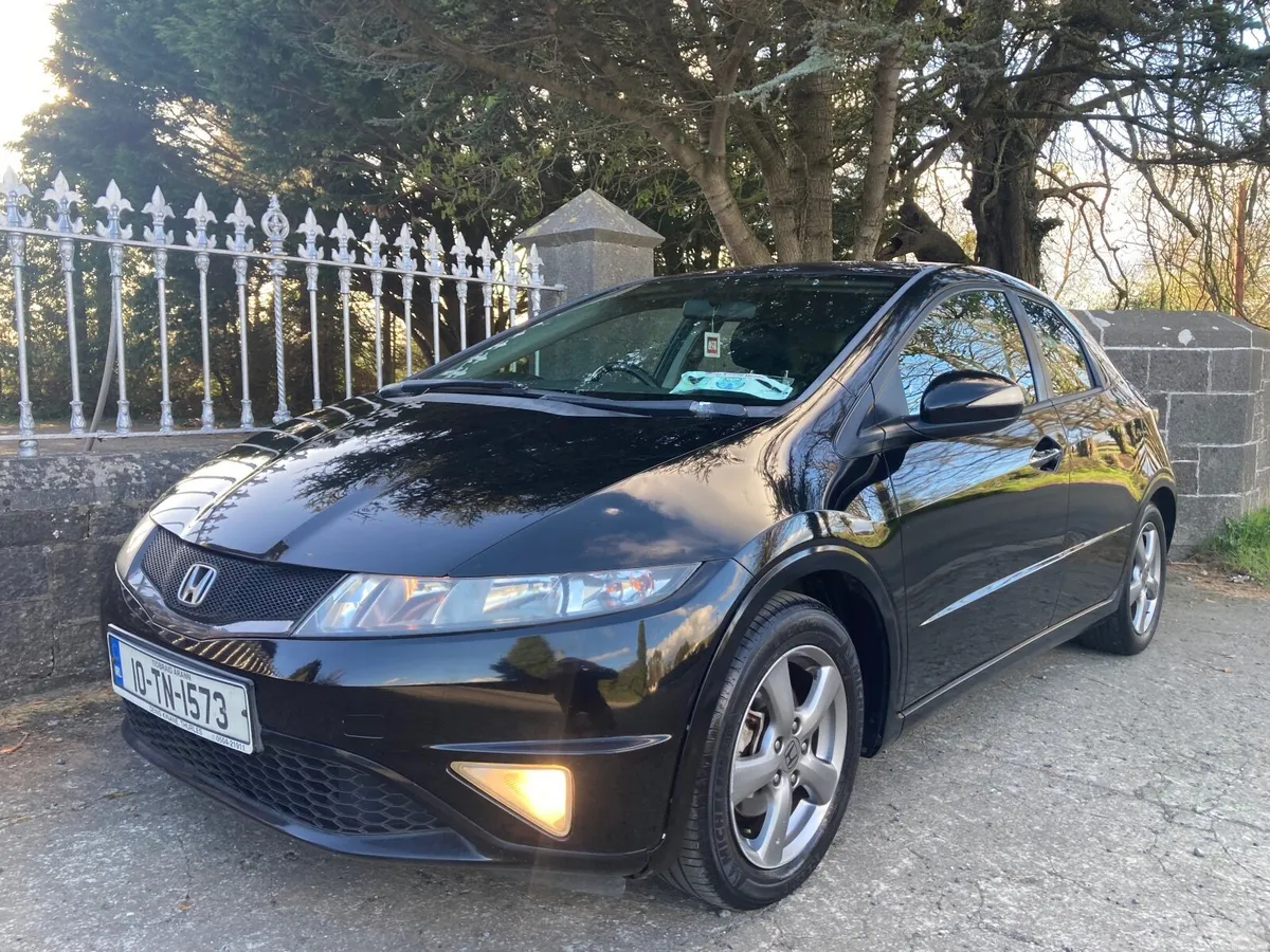 2010 Honda Civic NCT’d & Taxed - Image 1
