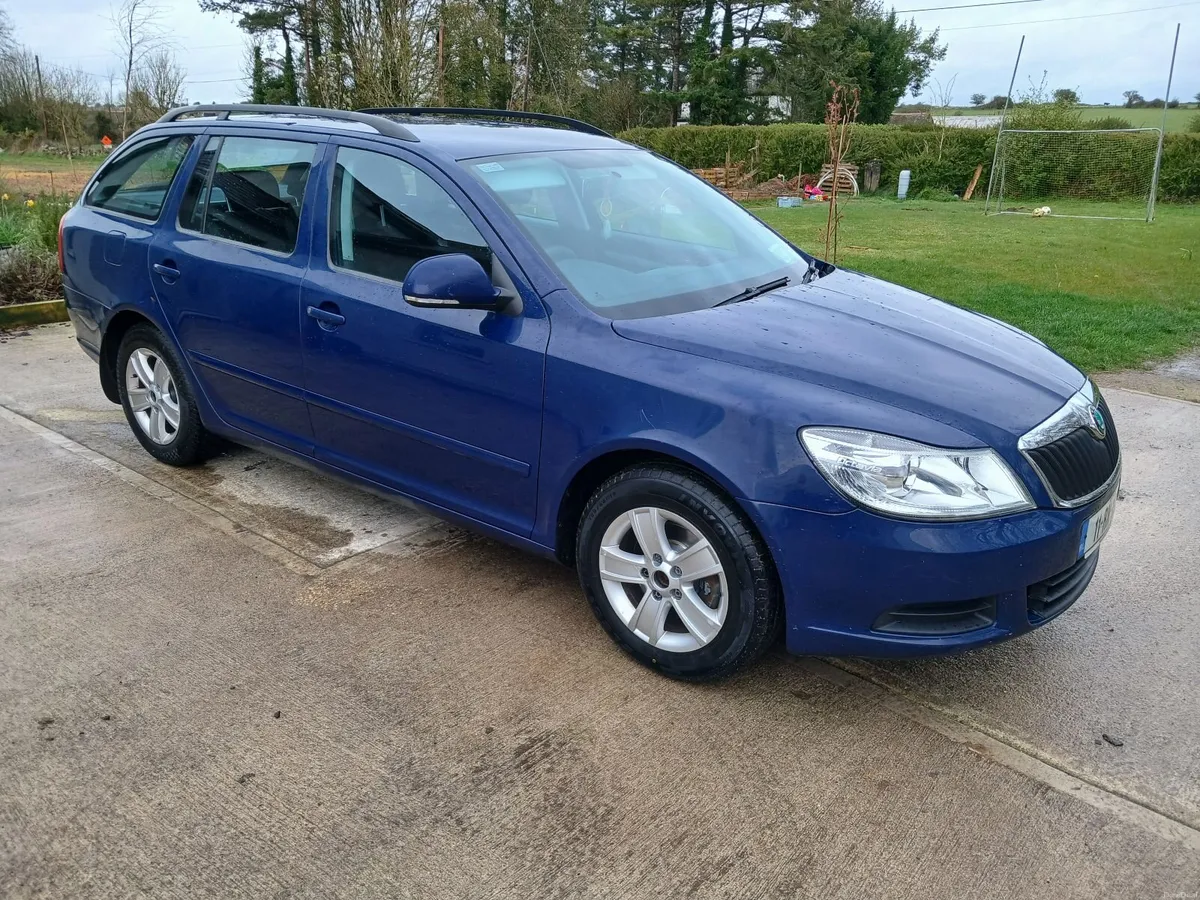 Skoda Octavia 2011 - Image 2