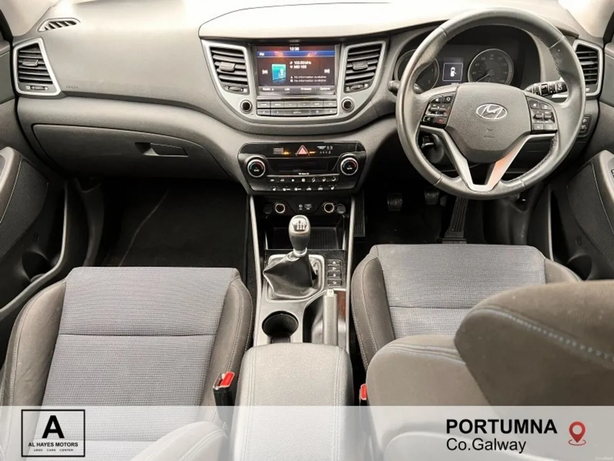 Hyundai Tucson SE 1.7 CRDI NAV BL/DR - Image 2