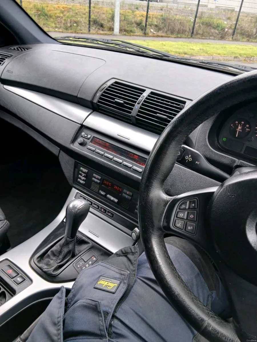 2005 BMW X5 - Image 2