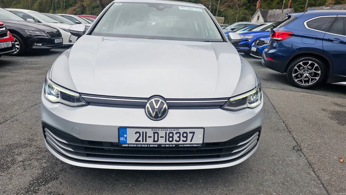 Volkswagen Golf 2021 1.0 eTSI 110HP  DSG MHEV - Image 3