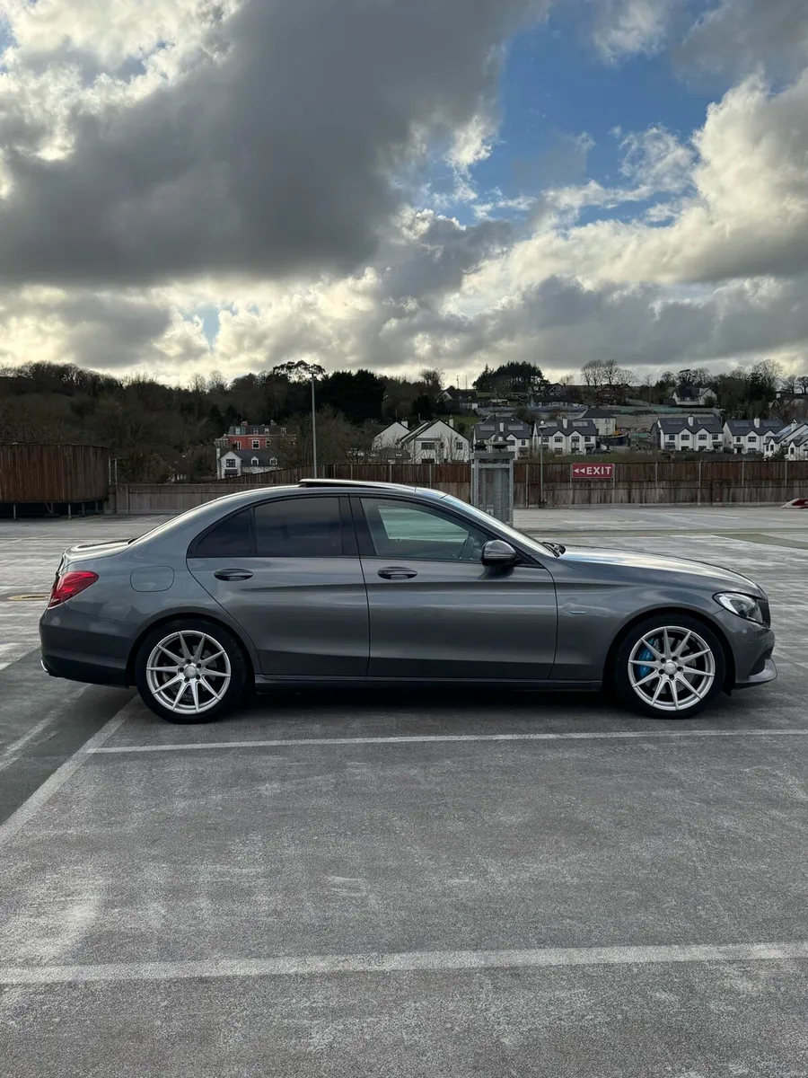 Mercedes Benz C350e - Image 3
