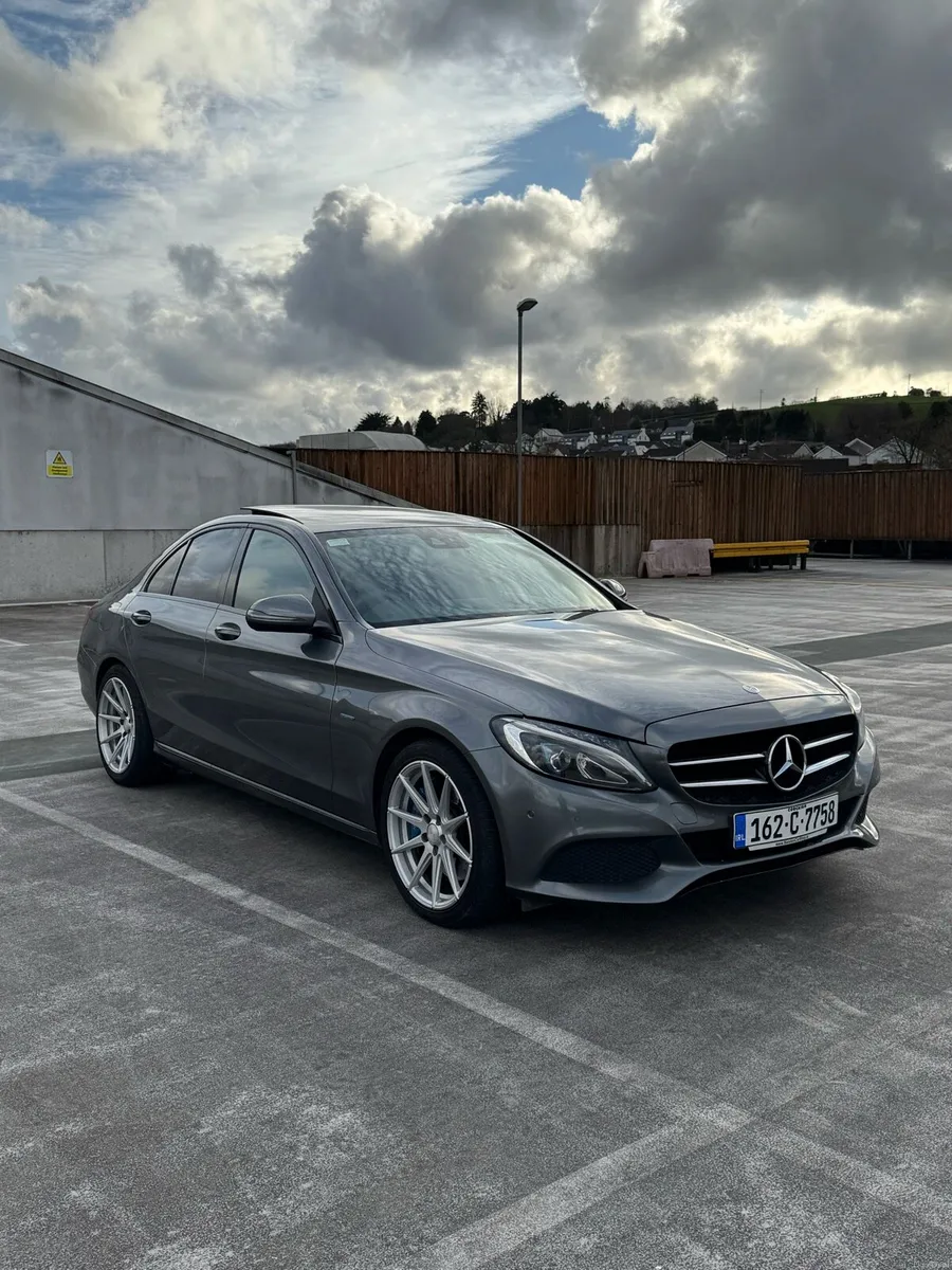 Mercedes Benz C350e - Image 2