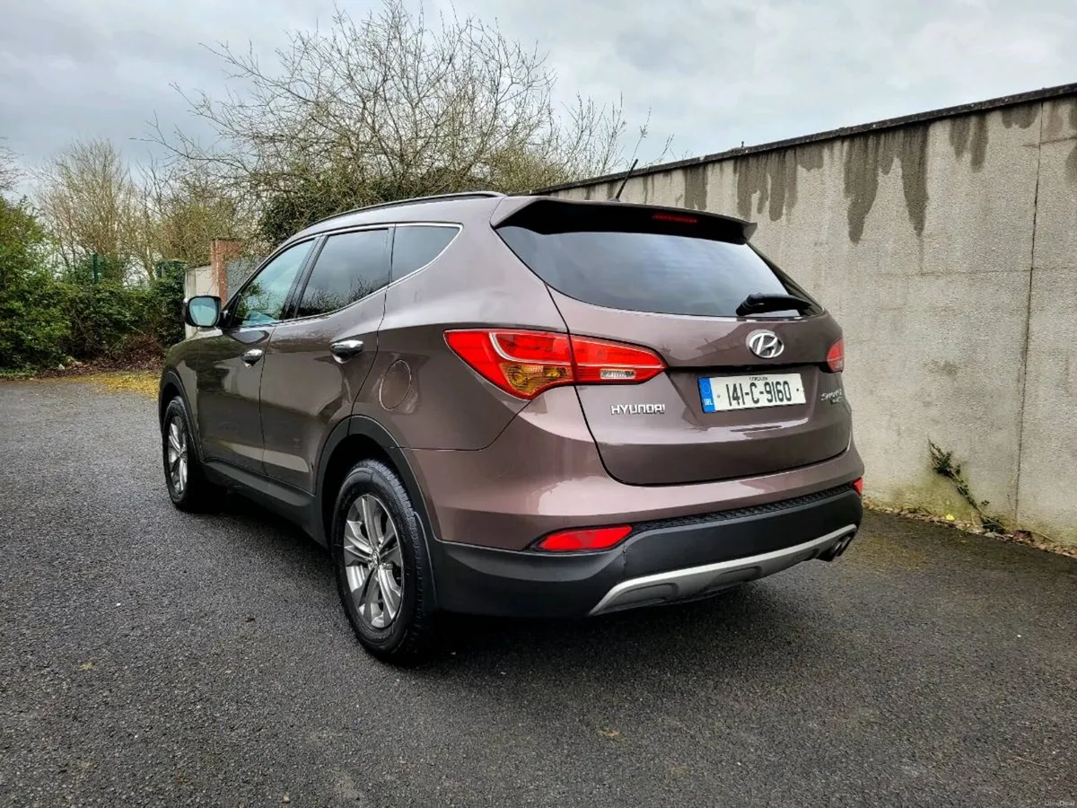 141 SANTA-FE 2.2 CRDI 4WD SPECIAL EDITION 4 7SEATS - Image 4