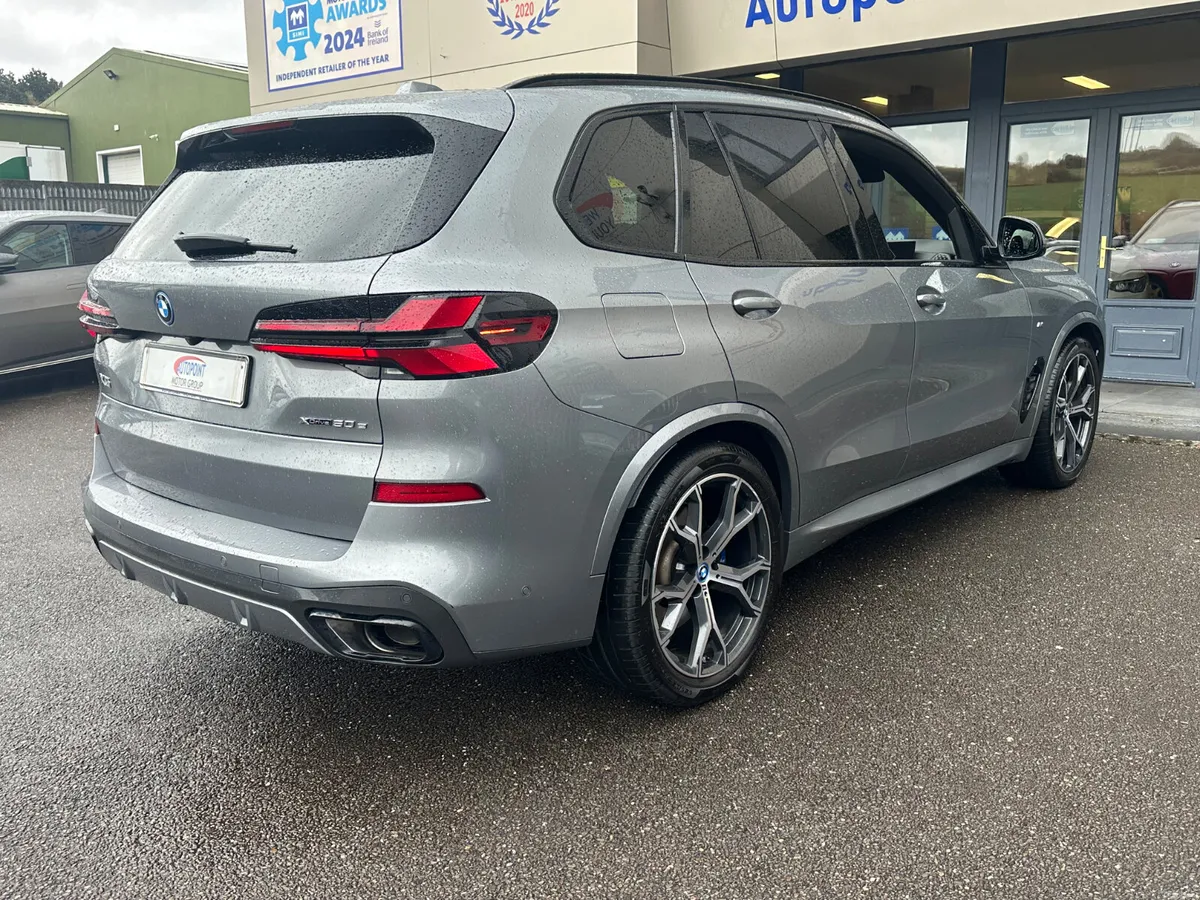 xDrive 50e M-Sport (490bhp) - SAVE 2000eur - Image 3
