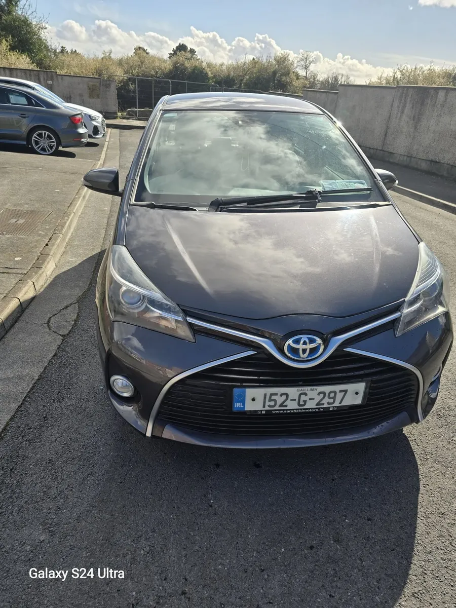 Toyota Yaris 2015 - Image 2