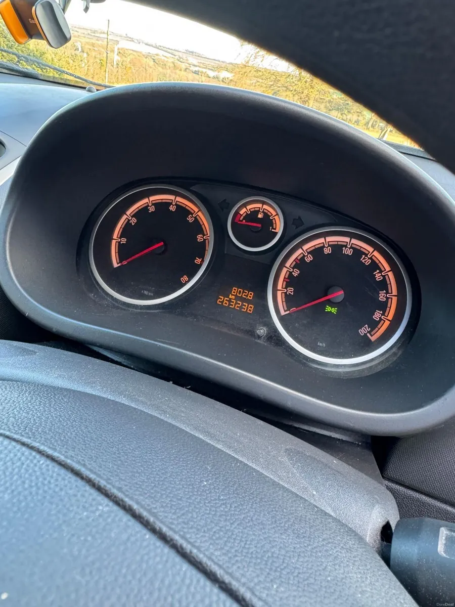 Opel Corsa 1.2 Petrol 2008 - Image 3