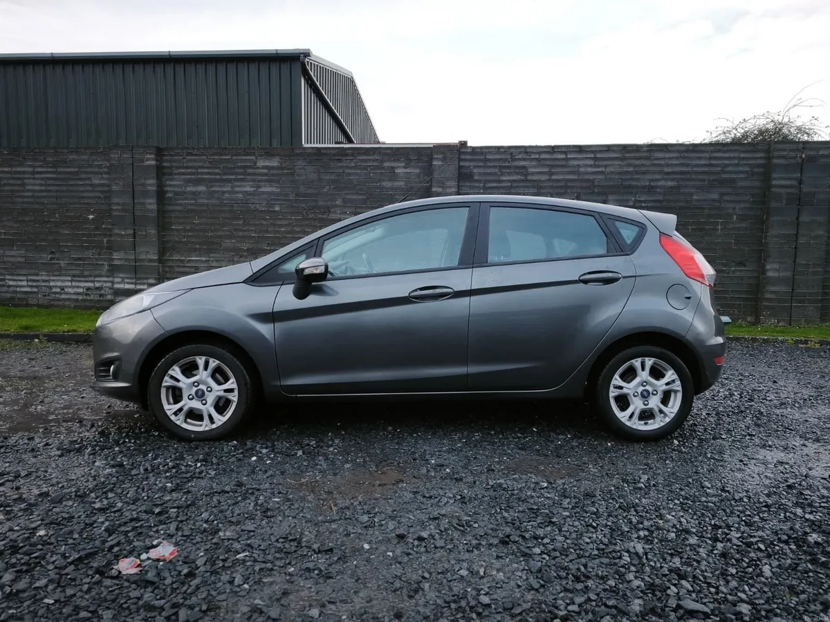 2017 Ford Fiesta ZETEC 1.0 Petrol - Image 3