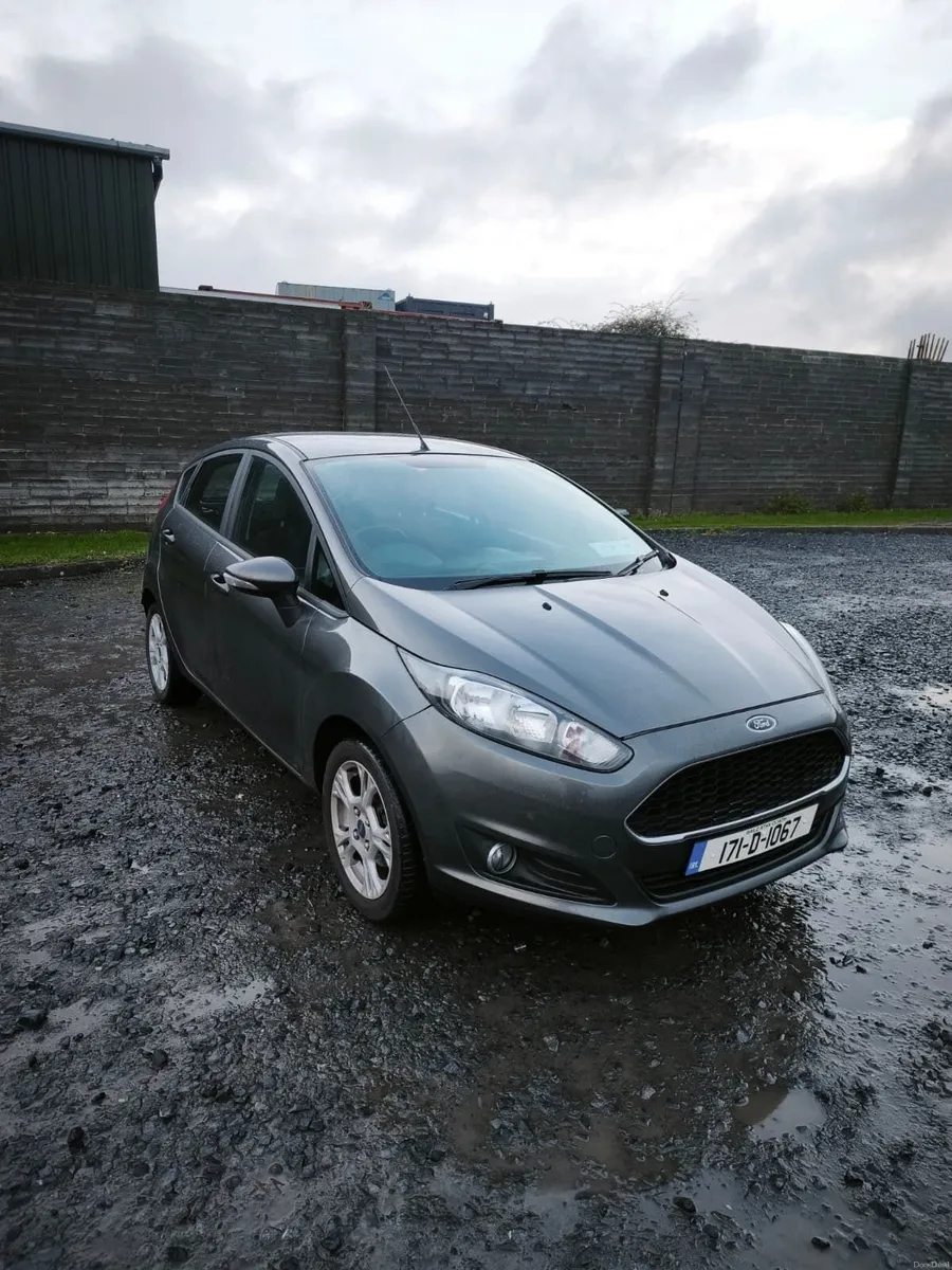 2017 Ford Fiesta ZETEC 1.0 Petrol - Image 2