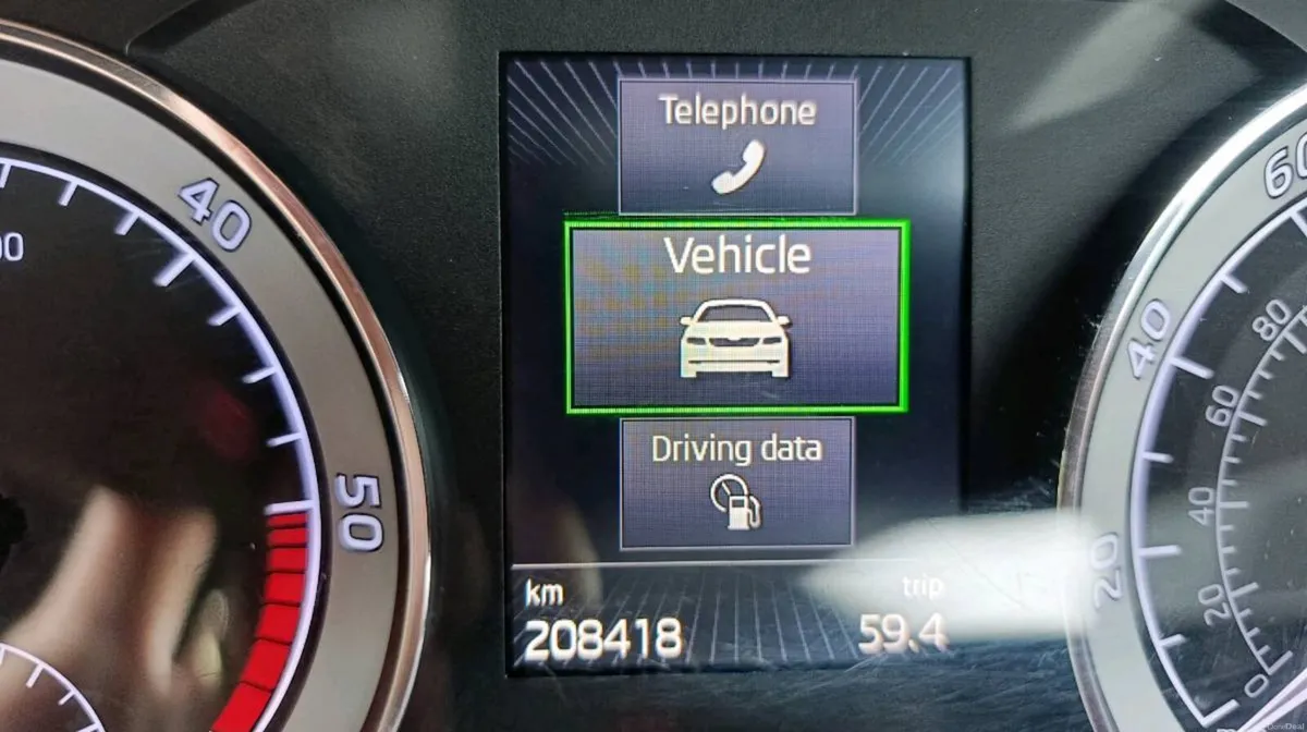 2017 Skoda Superb Sportline Diesel Automatic - Image 3