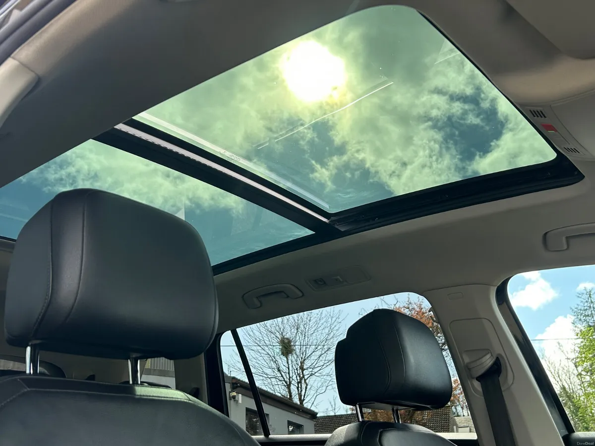 2021 Volkswagen Tiguan R Line Auto 7 Seater - Image 3